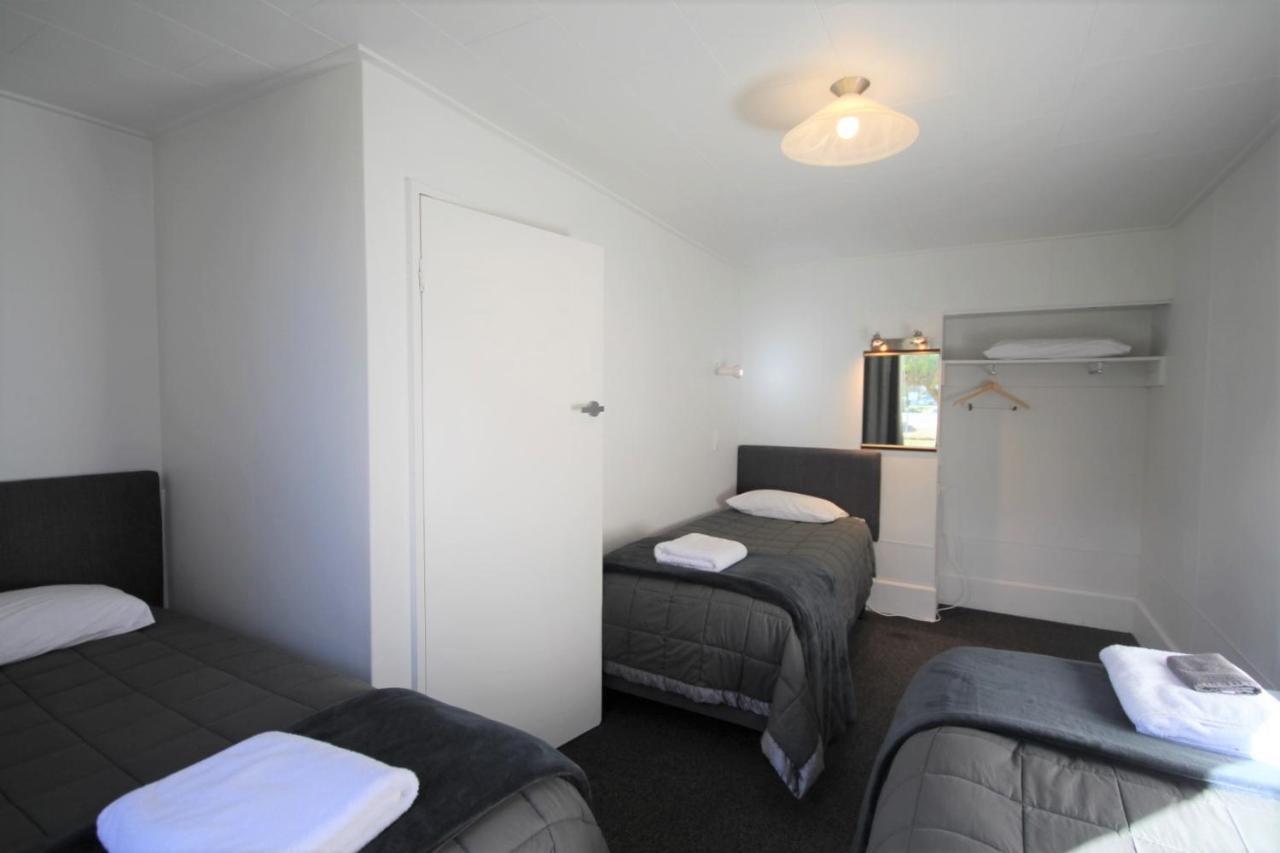 Beach Lodge Motels Dunedin Extérieur photo