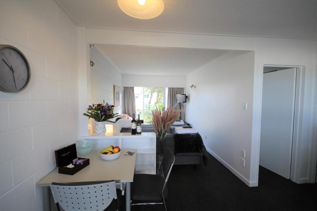 Beach Lodge Motels Dunedin Extérieur photo